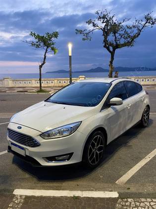 FORD FOCUS 2.0 TITANIUM 16V FLEX 4P POWERSHIFT FORD FOCUS 2.0 TITANIUM 16V FLEX 4P POWERSHIFT